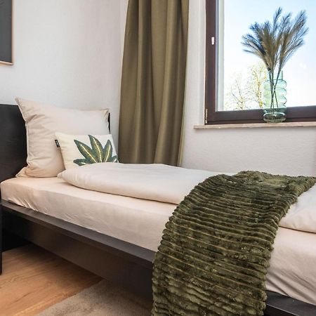 Kurzzeitglueck 24H Self Check-In Kr01 Apartman Krefeld Kültér fotó